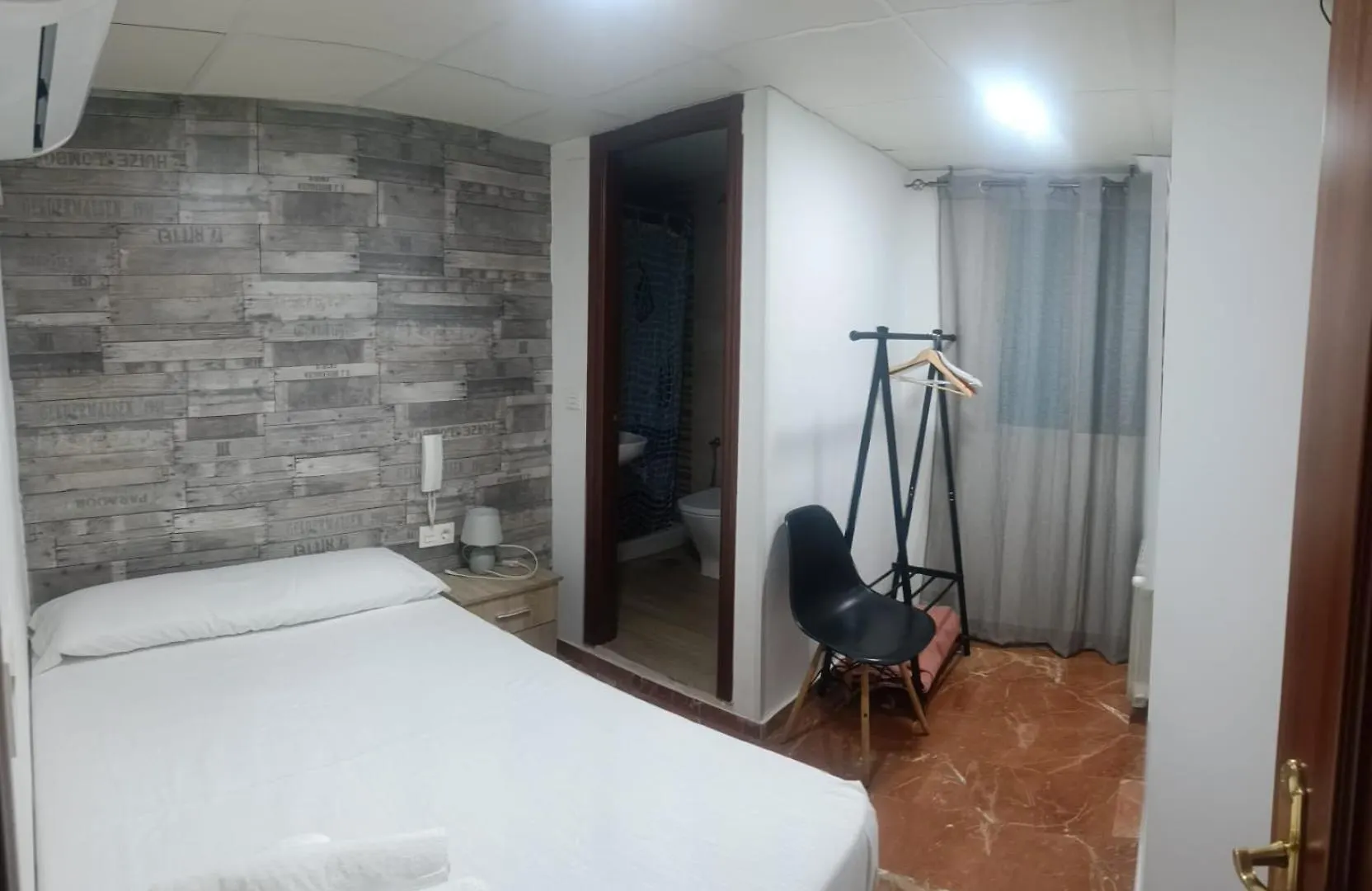 Hostal Nevot Granada Spain