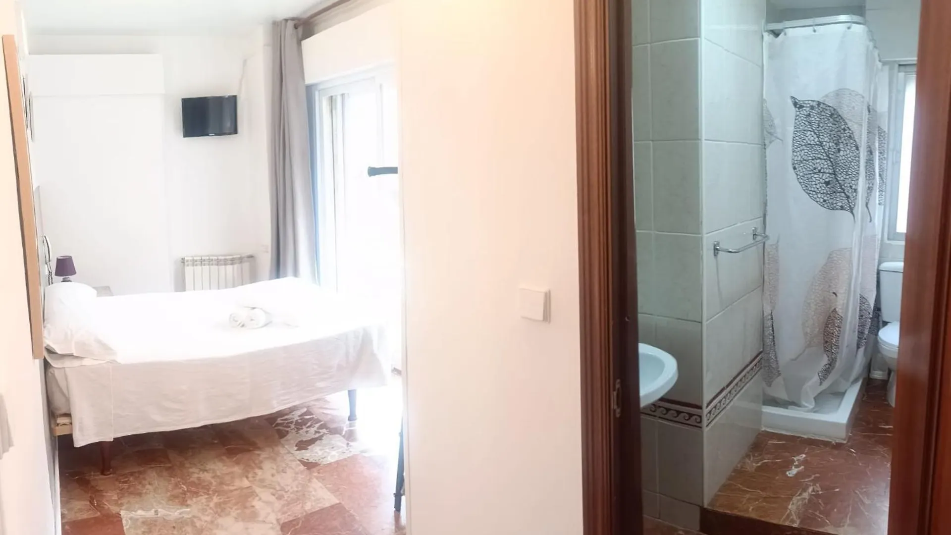 Hostal Nevot Granada 3*,  Spain