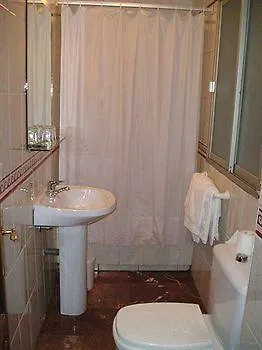 Guest house Hostal Nevot Granada